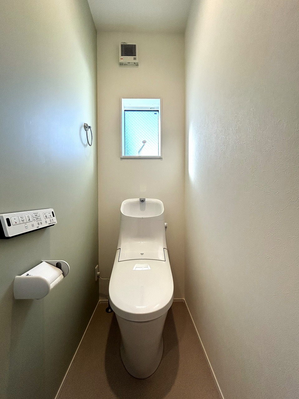 2Fトイレ：就寝時にも近くて便利な2階トイレ