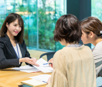 ご紹介者様よりお客様をご紹介いただきます。